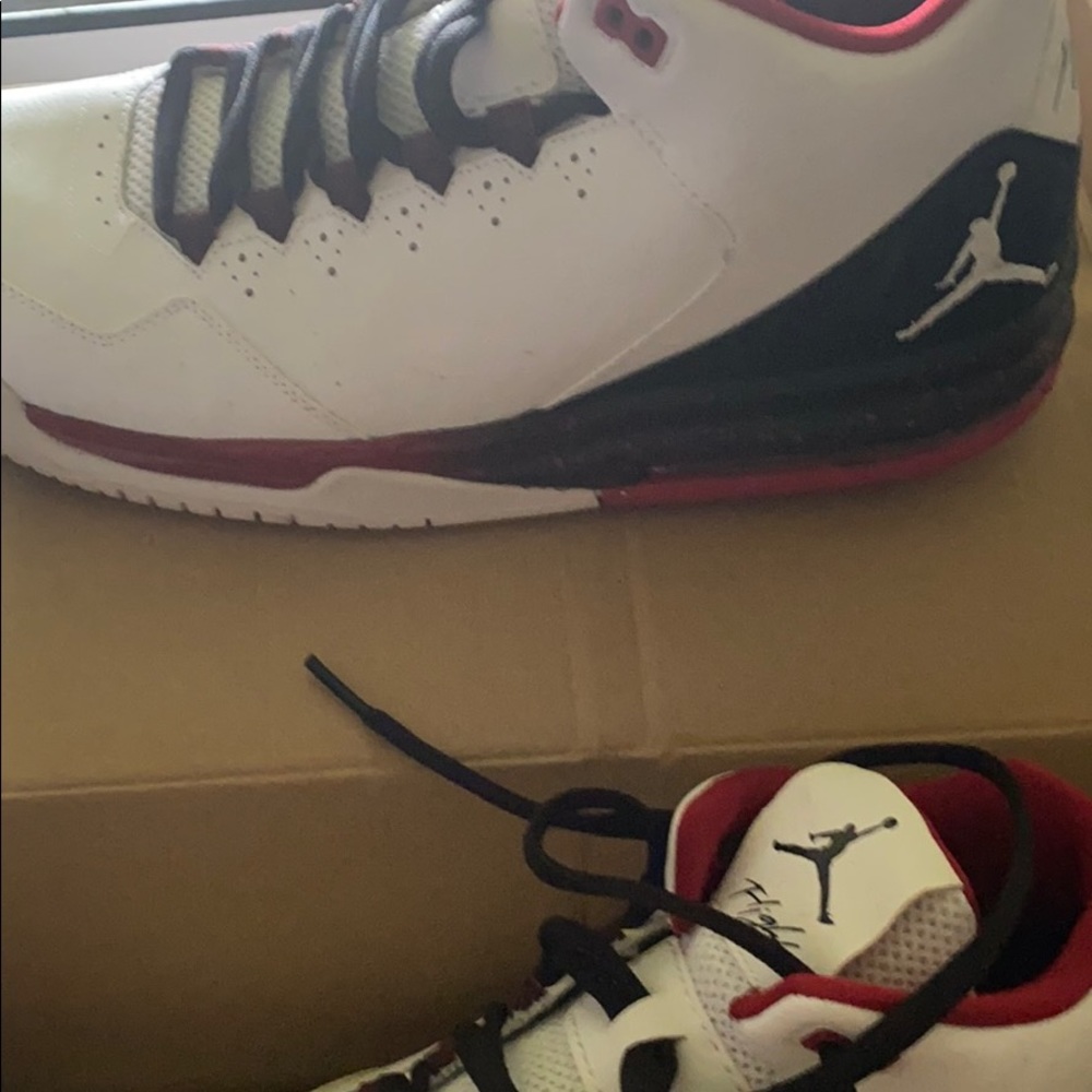 Jordan Flights - Picture 2 of 4